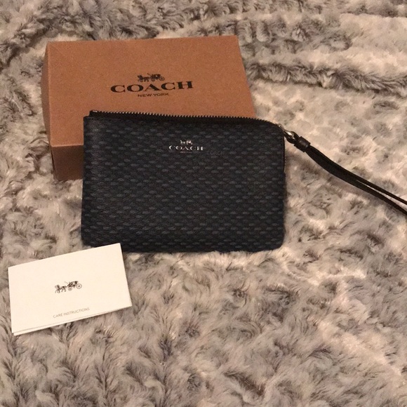 Coach Legacy Print Wristlet - Picture 1 of 4